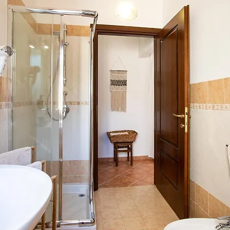 Rurale Lu Salconi Farm stay Bassacutena
