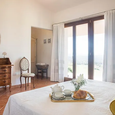 Rurale Lu Salconi Farm stay Bassacutena