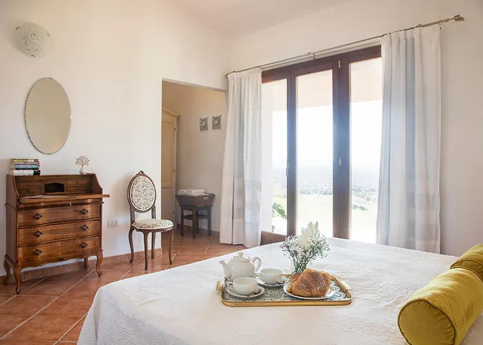 Rurale Lu Salconi * Bassacutena